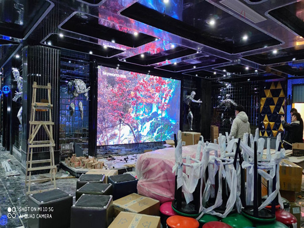 温宿室内P2.5全彩显示屏